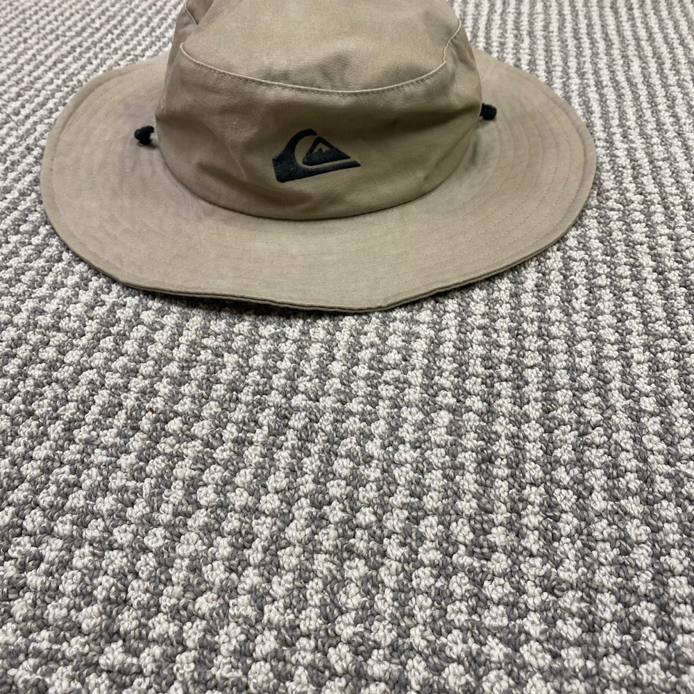NWOT Quiksilver Khaki Wide Brim Bucket Hat